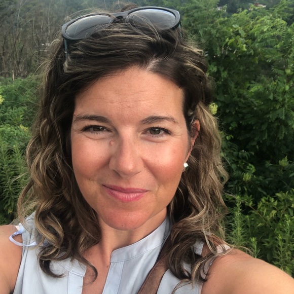 Meet your Posher, Stephanie - Picture 1 of 1